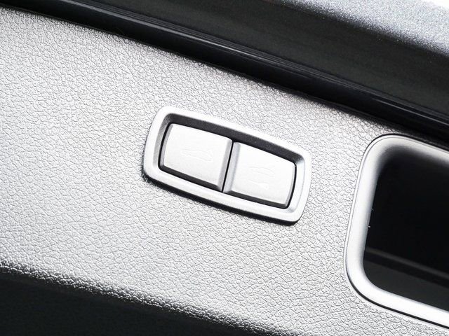 New 2026 Porsche Macan S image 32