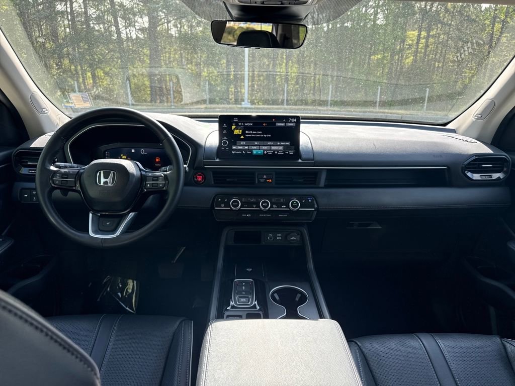 Used 2024 Honda Pilot Elite image 16