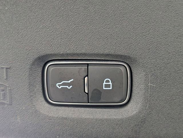 Used 2025 Ford Expedition Platinum image 32