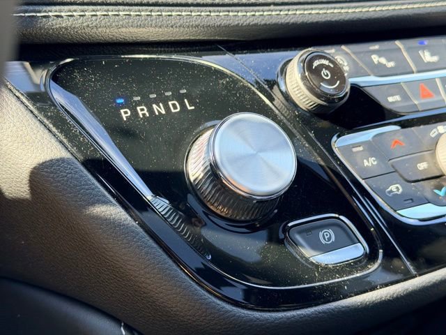 Used 2023 Chrysler Pacifica Limited w/ S Appearance Package image 15