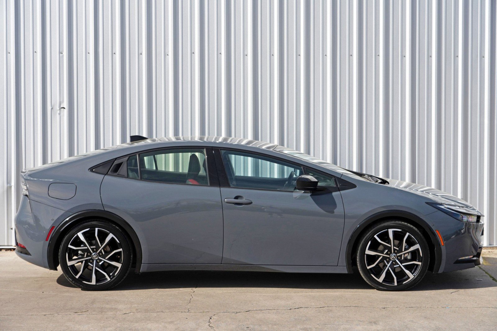 Used 2024 Toyota Prius Prime Premium w/ Advanced Technology Package FWD image 54