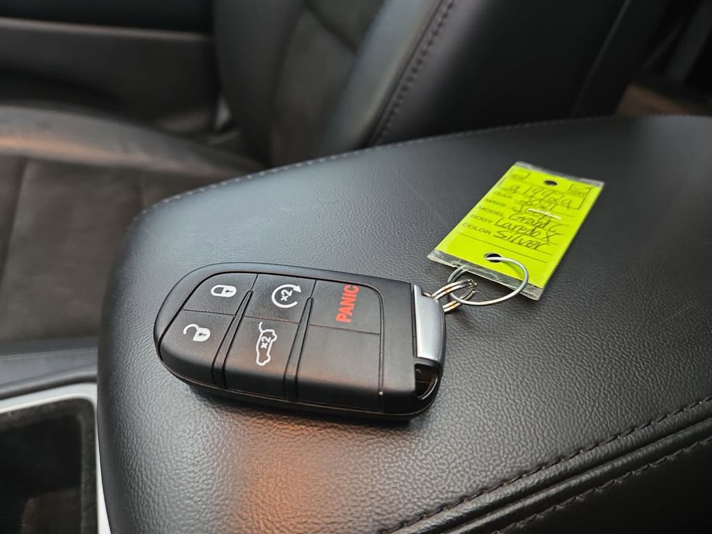 Used 2021 Jeep Grand Cherokee Laredo X image 30