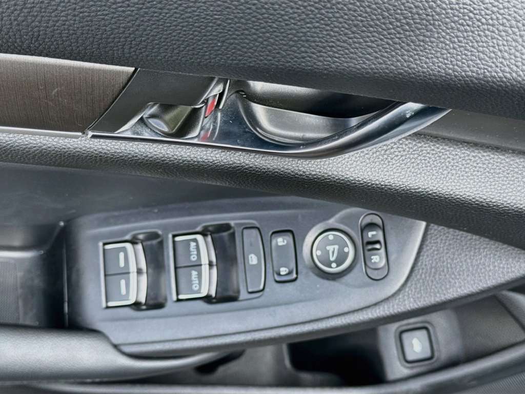 Used 2022 Honda Accord LX image 18