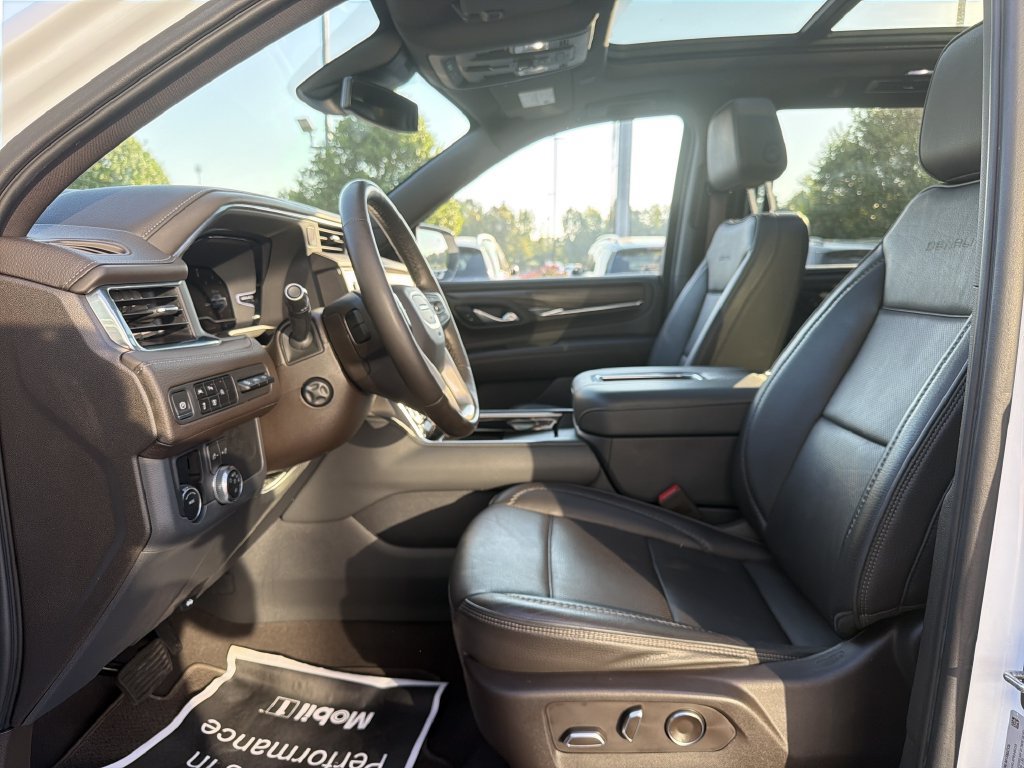 Used 2023 GMC Yukon Denali RWD image 11