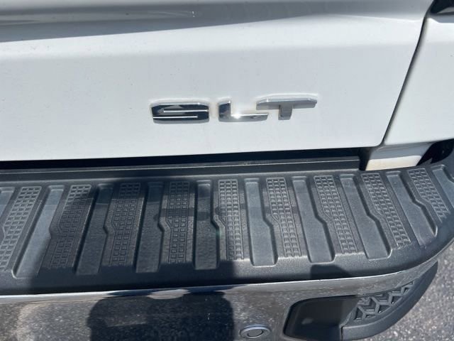 Used 2024 GMC Sierra 1500 SLT w/ SLT Premium Plus Package AWD/4WD image 2