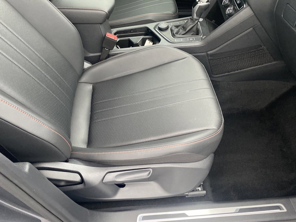 Used 2024 Volkswagen Tiguan Wolfsburg Edition image 25