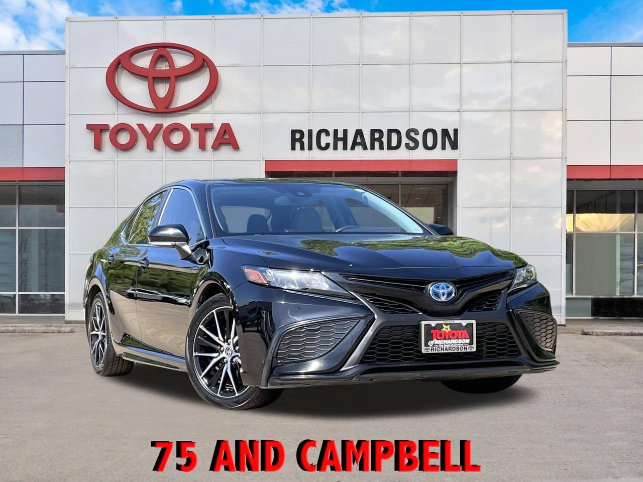 Used 2023 Toyota Camry SE w/ Audio Upgrade Package FWD video 1