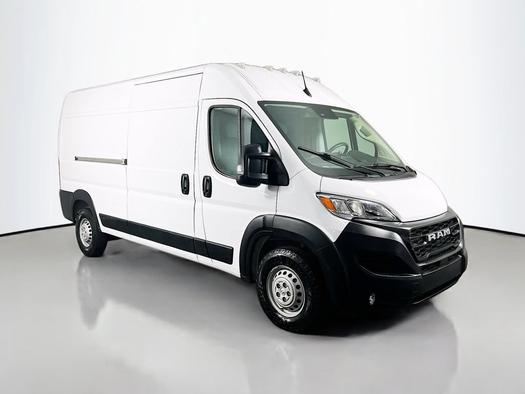 Used 2024 RAM ProMaster 2500 w/ Convenience Group FWD image 3