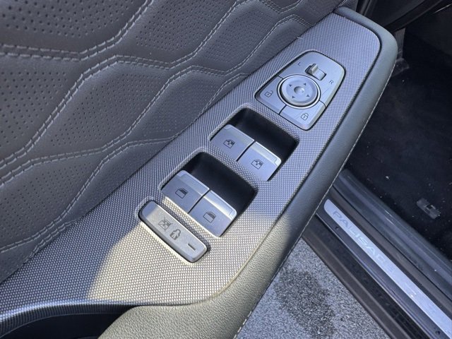 Used 2022 Hyundai Palisade Calligraphy image 11