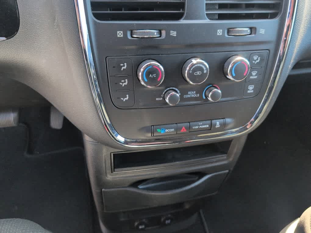 Used 2020 Dodge Grand Caravan SE FWD image 11