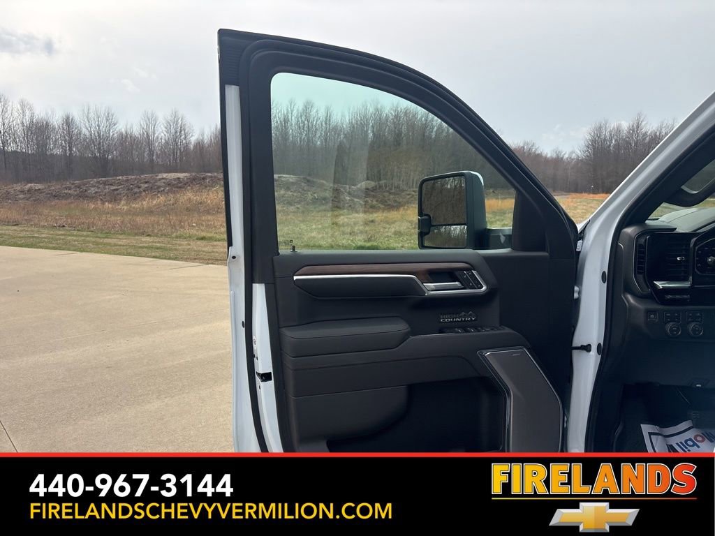 New 2026 Chevrolet Silverado 1500 High Country AWD/4WD image 13