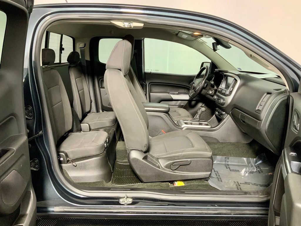 Used 2017 Chevrolet Colorado LT w/ LT Convenience Package AWD/4WD image 29