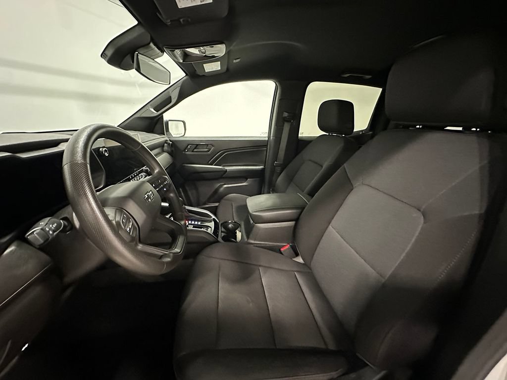 Used 2024 Chevrolet Colorado Trail Boss w/ Advanced Trailering Package AWD/4WD image 3