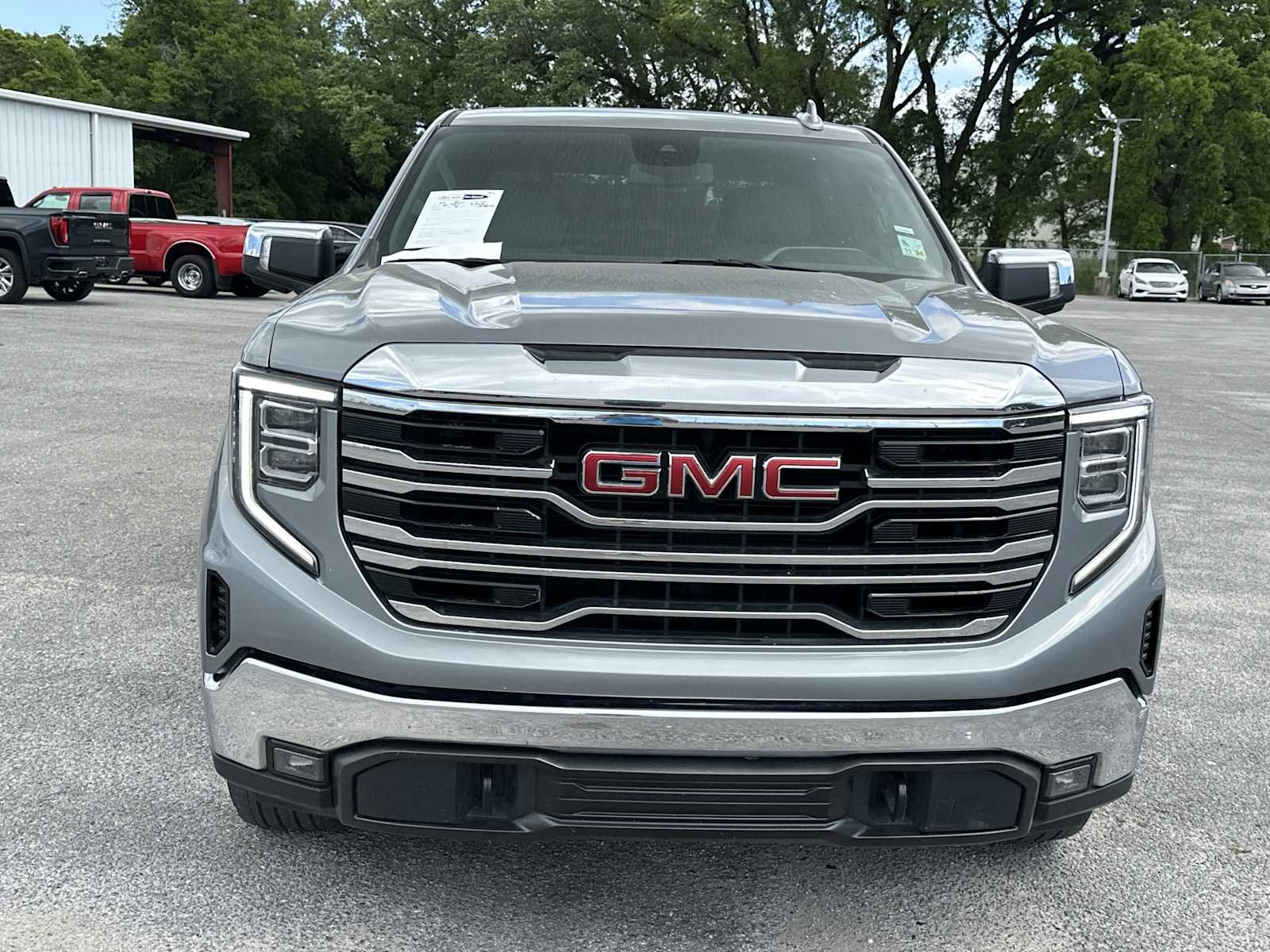 Used 2025 GMC Sierra 1500 SLT AWD/4WD image 4