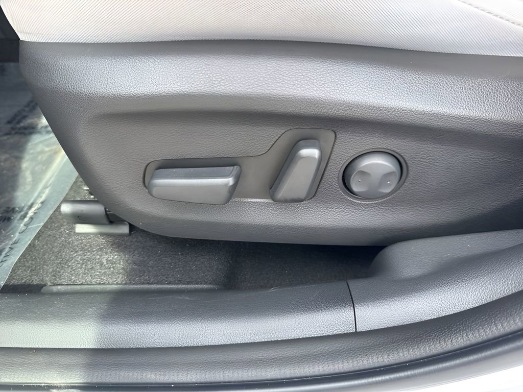 Used 2023 Hyundai Kona SEL w/ Cargo Package image 10