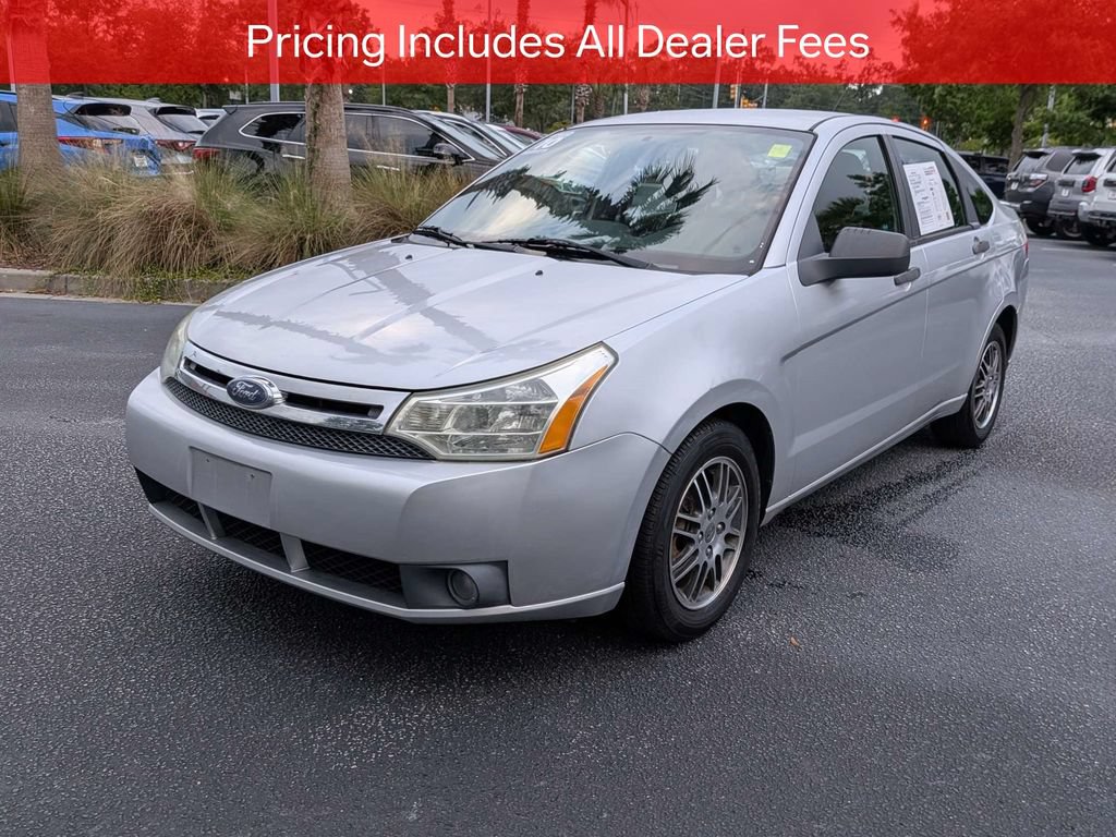 Used 2010 Ford Focus SE FWD image 8