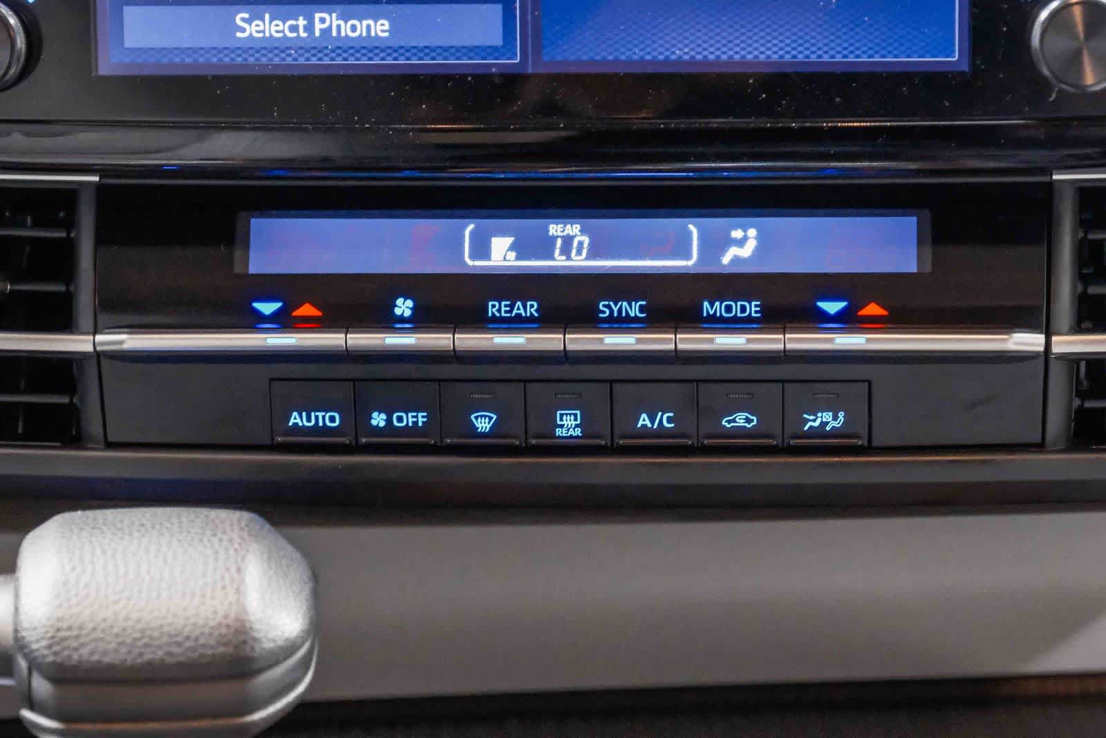 Used 2022 Toyota Sienna LE FWD image 18