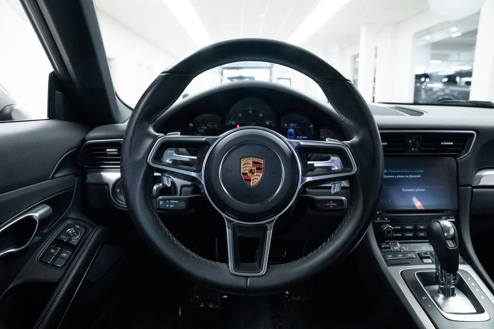 Used 2018 Porsche 911 Carrera RWD image 11