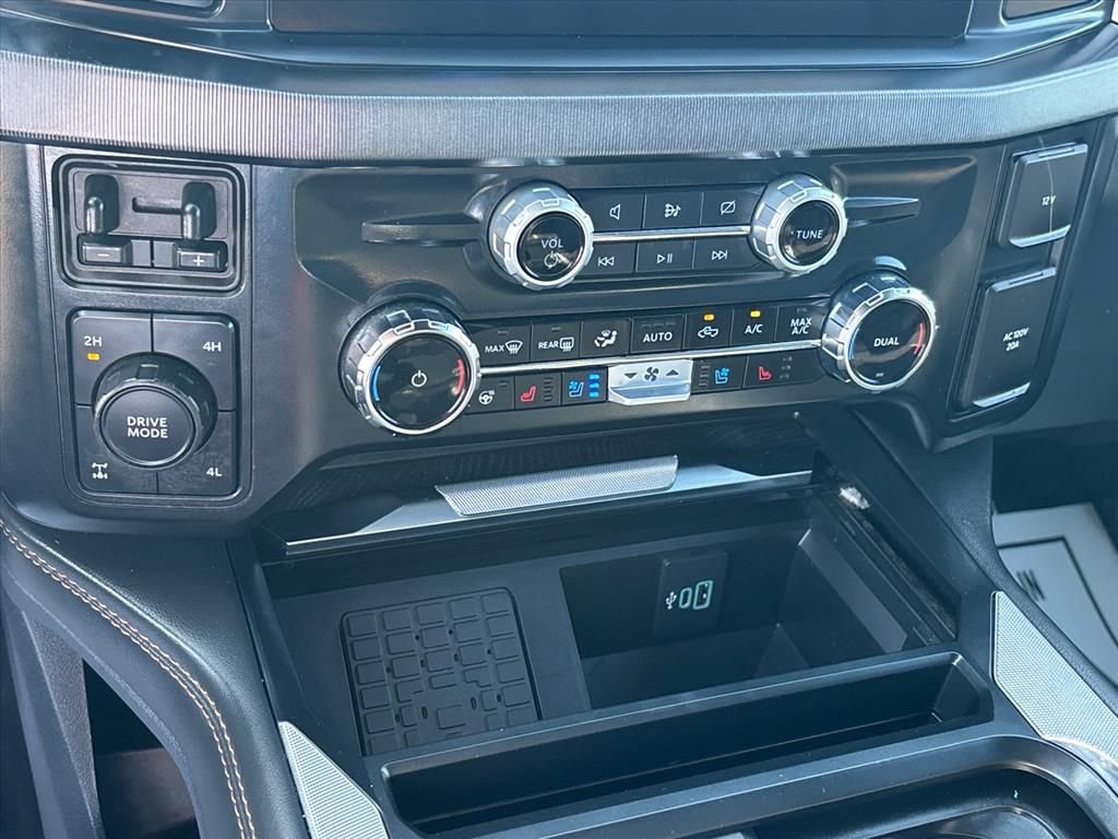Used 2024 Ford F250 Platinum AWD/4WD image 33