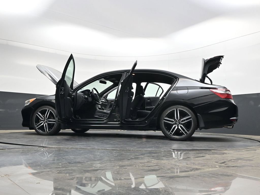Used 2017 Honda Accord Sport Special Edition image 37