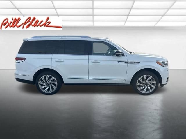 Used 2024 Lincoln Navigator Reserve image 6