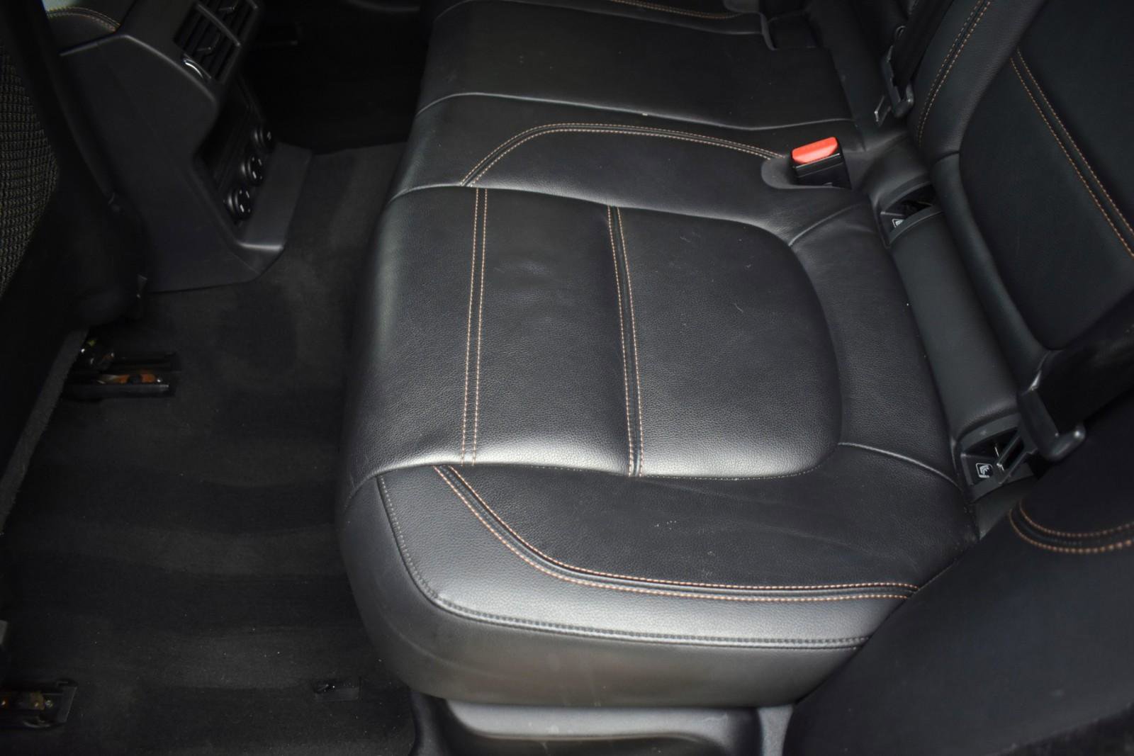 Used 2019 Jaguar F-PACE Prestige image 36