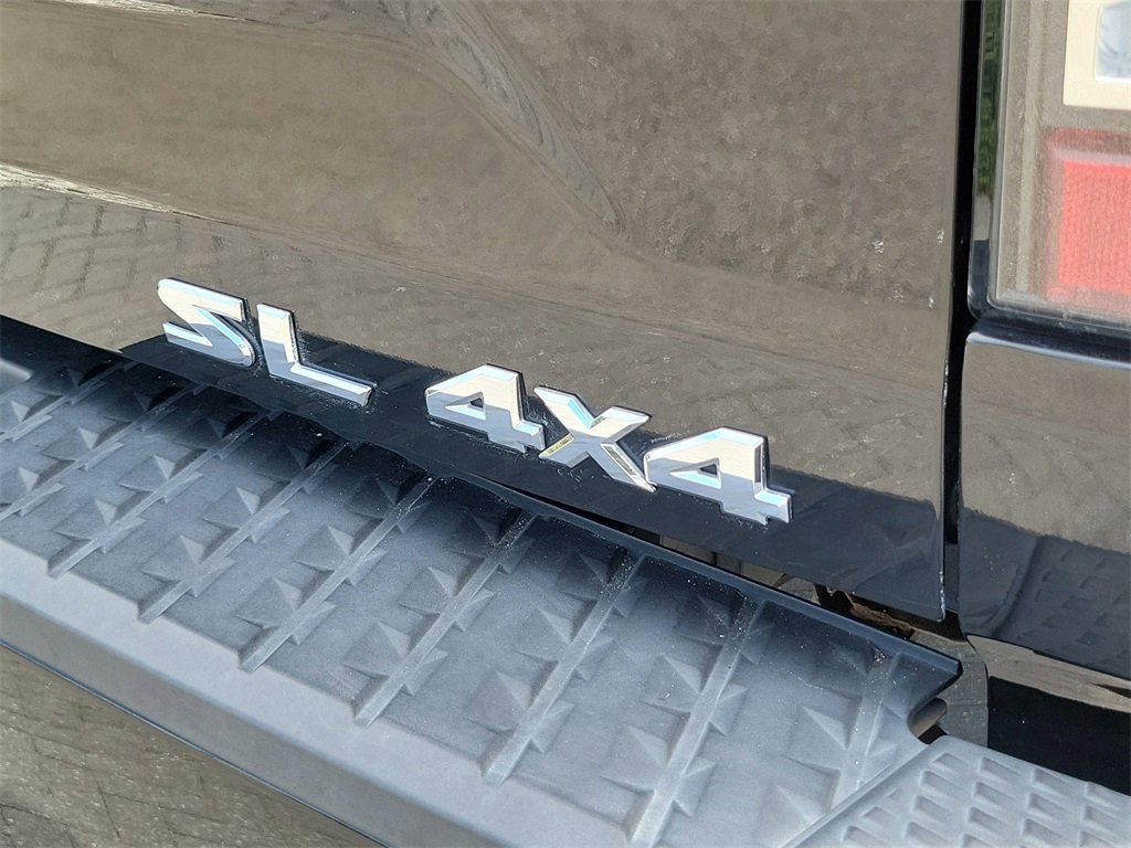 Used 2020 Nissan Titan SL w/ Moonroof Package image 12