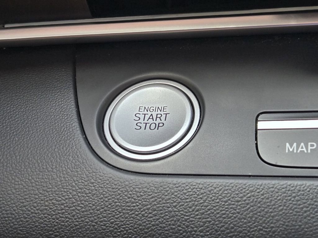 Certified 2024 Hyundai Elantra SEL FWD image 21