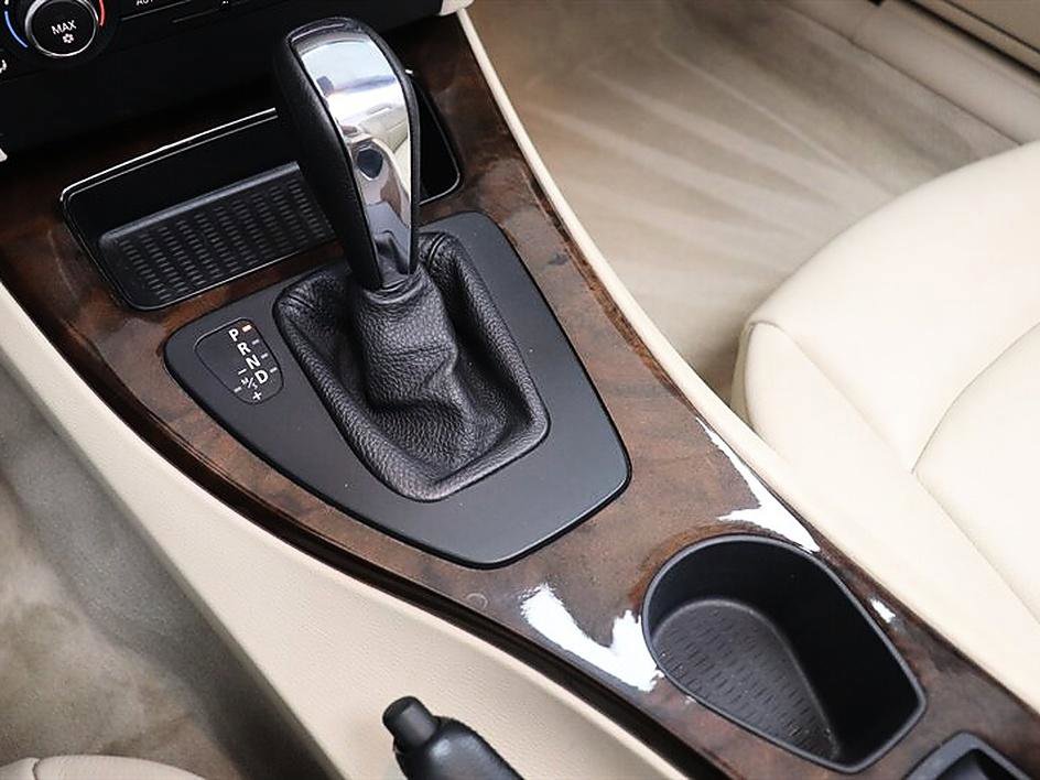 Used 2011 BMW 335i Convertible RWD image 29