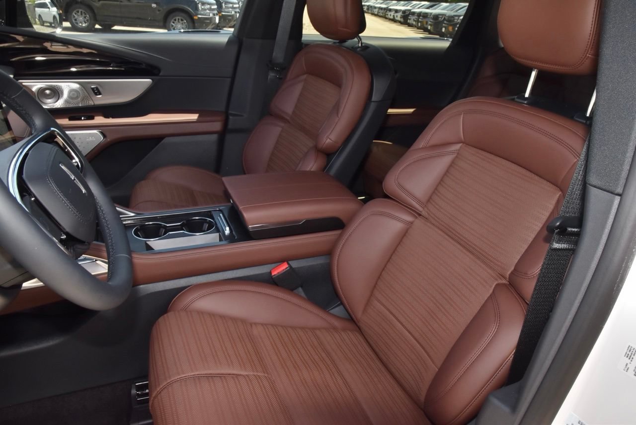New 2026 Lincoln Nautilus Reserve AWD/4WD image 33
