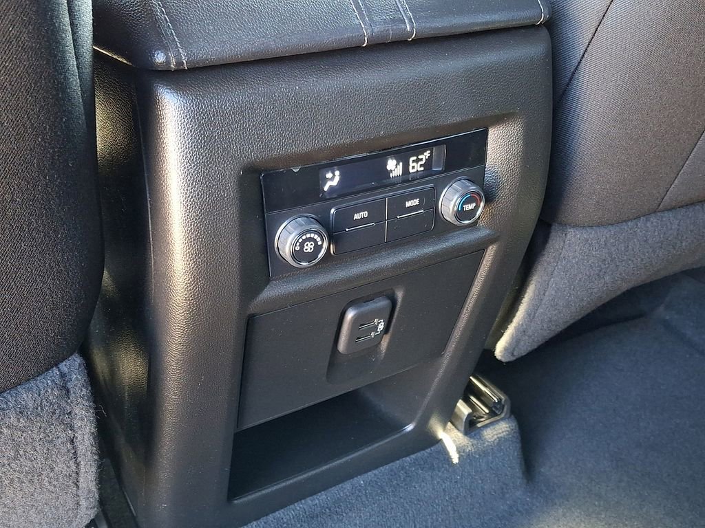 Certified 2023 Chevrolet Traverse LT image 29