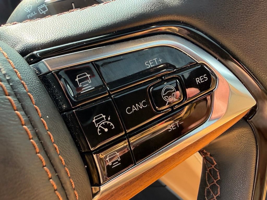 Certified 2023 Jeep Grand Cherokee L Summit AWD/4WD image 35