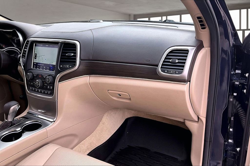 Used 2018 Jeep Grand Cherokee Overland image 25