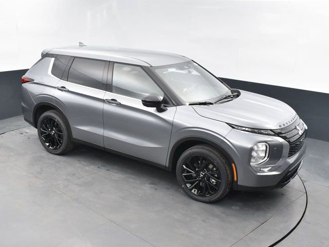 Used 2023 Mitsubishi Outlander SE Black Edition AWD/4WD image 34