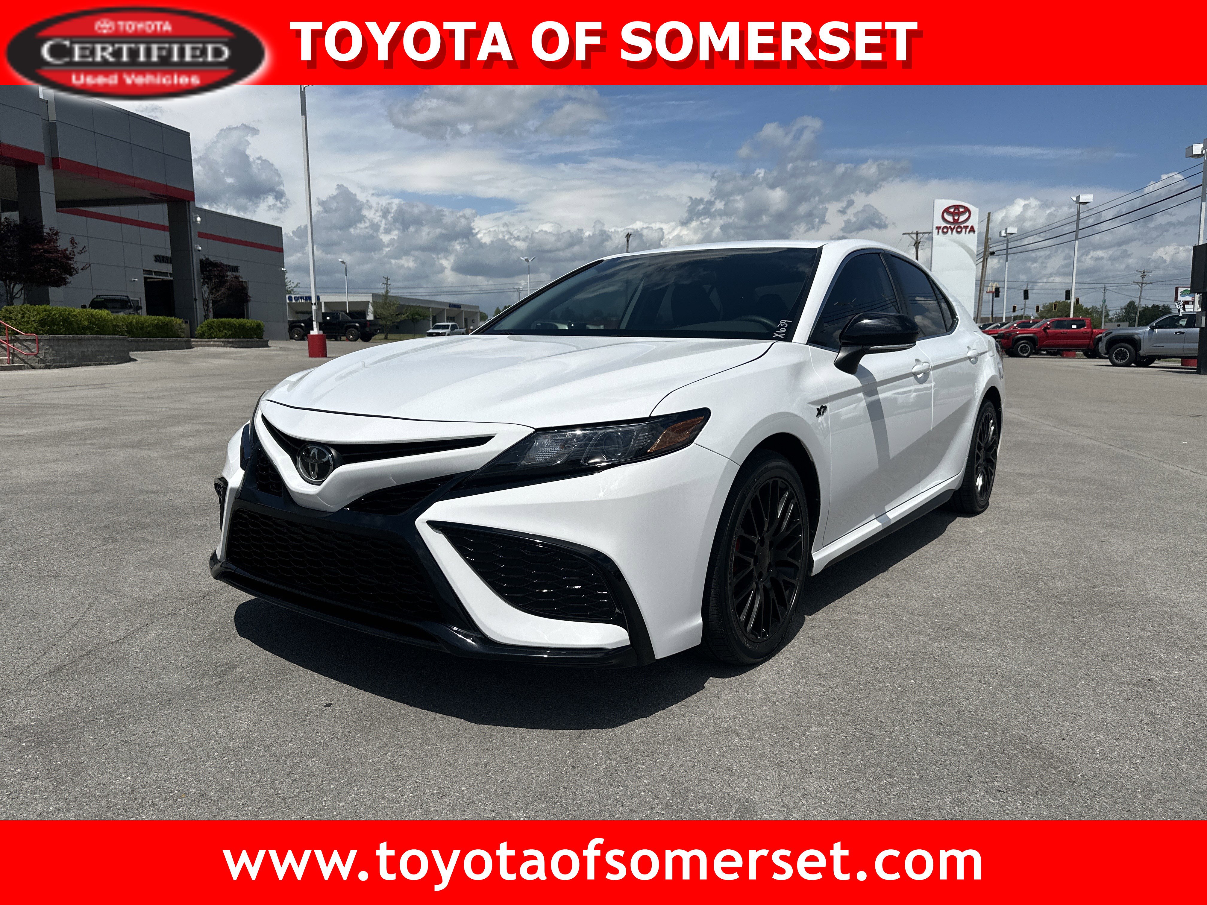 Certified 2024 Toyota Camry SE FWD image 1