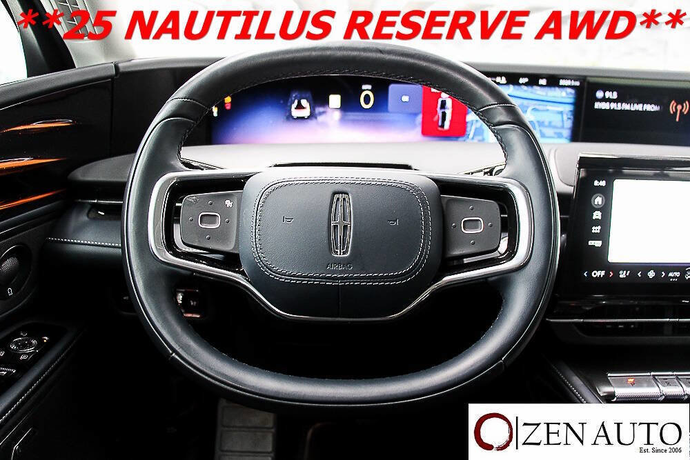 Used 2025 Lincoln Nautilus Reserve image 25