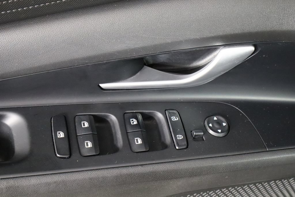 Used 2022 Hyundai Elantra SEL FWD image 20