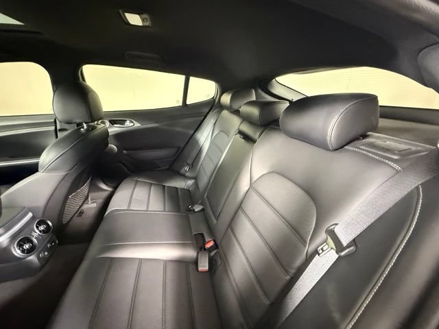 Used 2018 Kia Stinger GT2 AWD/4WD image 25