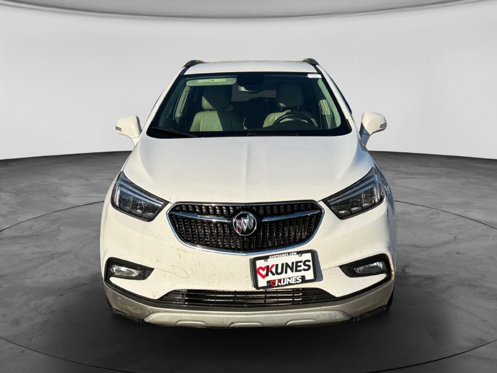 Used 2018 Buick Encore Essence FWD image 3