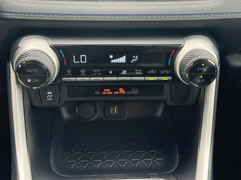 Certified 2025 Toyota RAV4 SE AWD/4WD image 26
