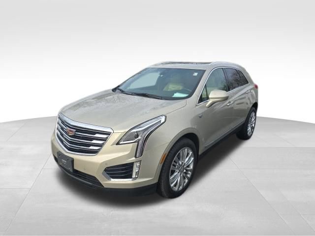 Used 2017 Cadillac XT5 Premium Luxury image 2