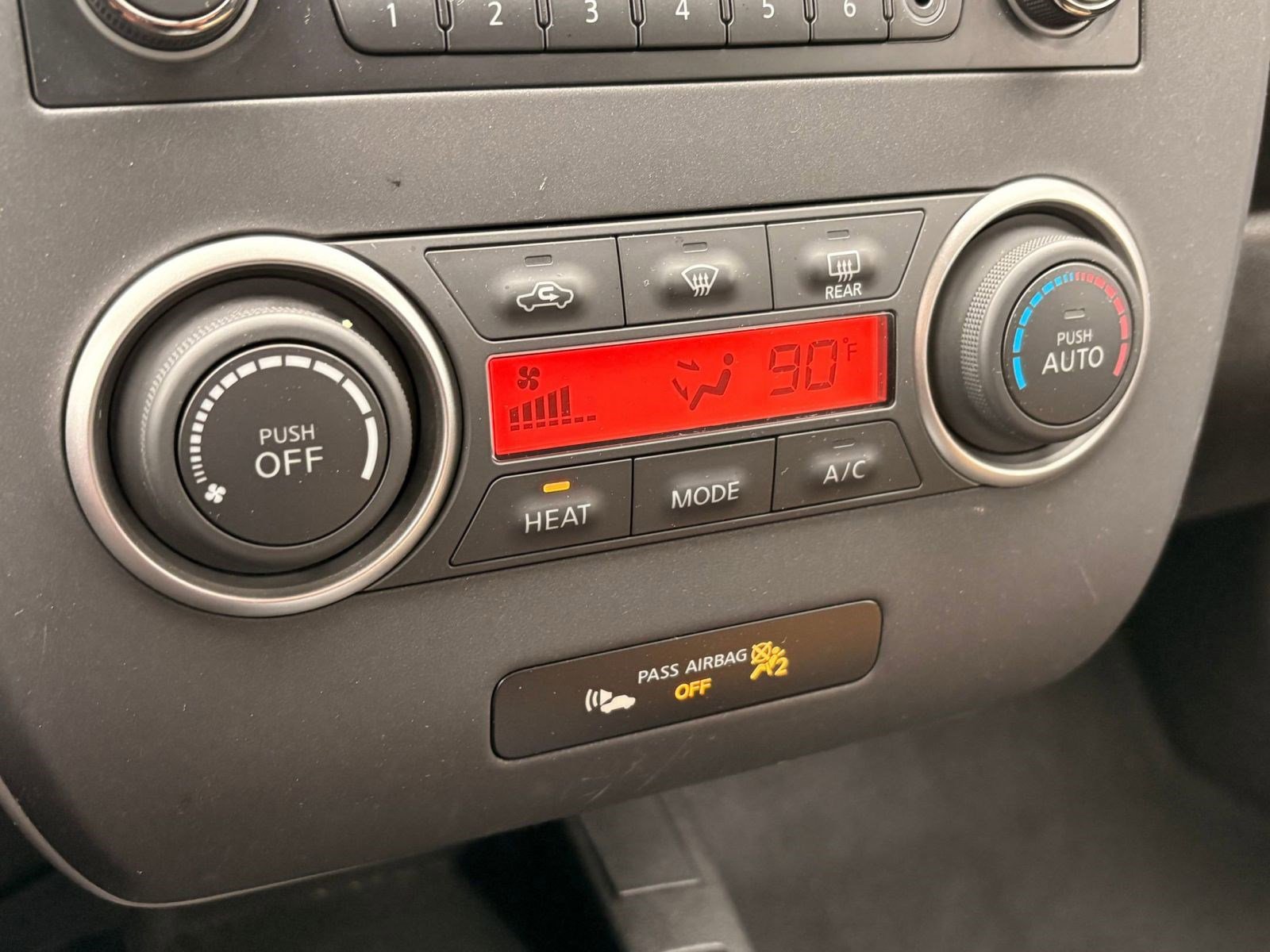 Used 2013 Nissan Leaf S image 29