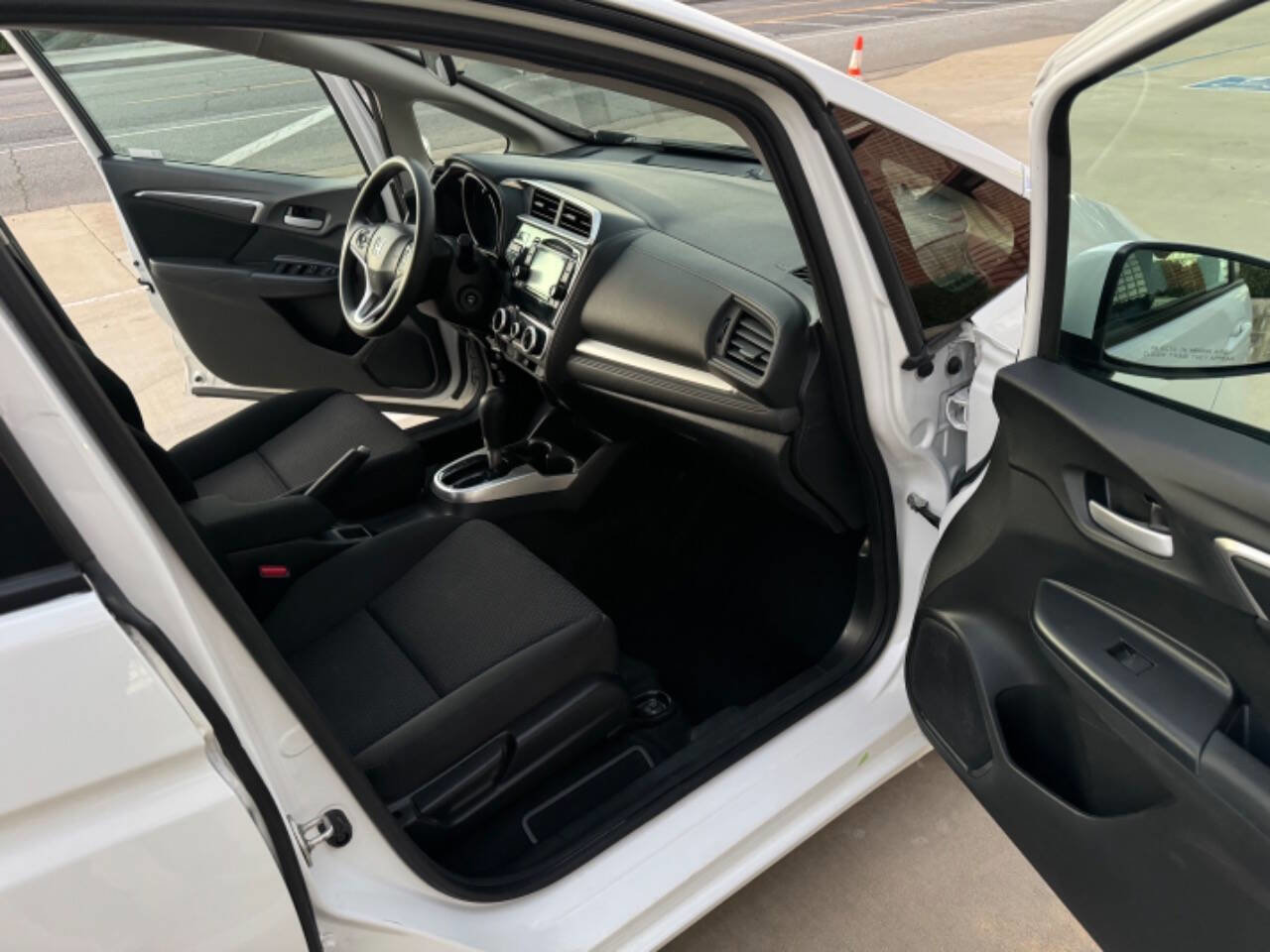 Used 2019 Honda Fit LX image 9