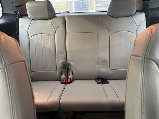 Used 2009 GMC Acadia SLT w/ Technology Package FWD image 19