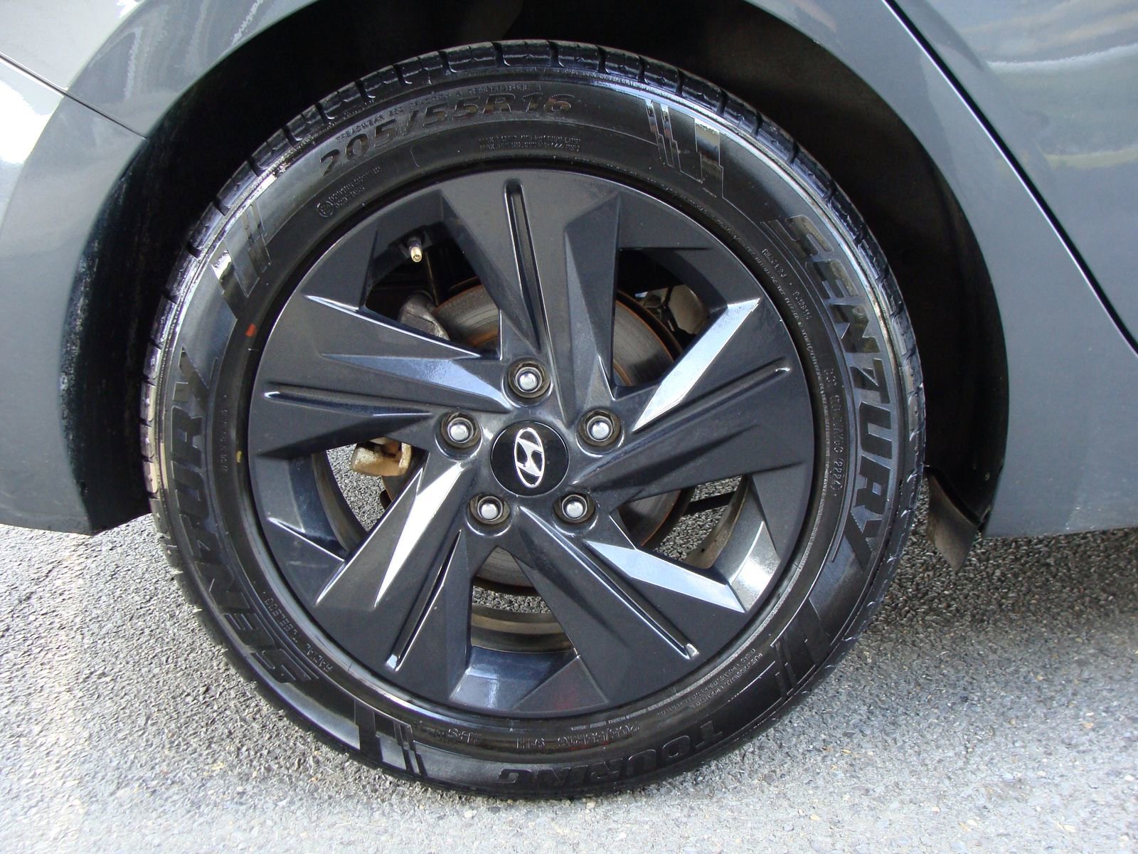 Used 2023 Hyundai Elantra SEL w/ Preferred Accessory Package image 32