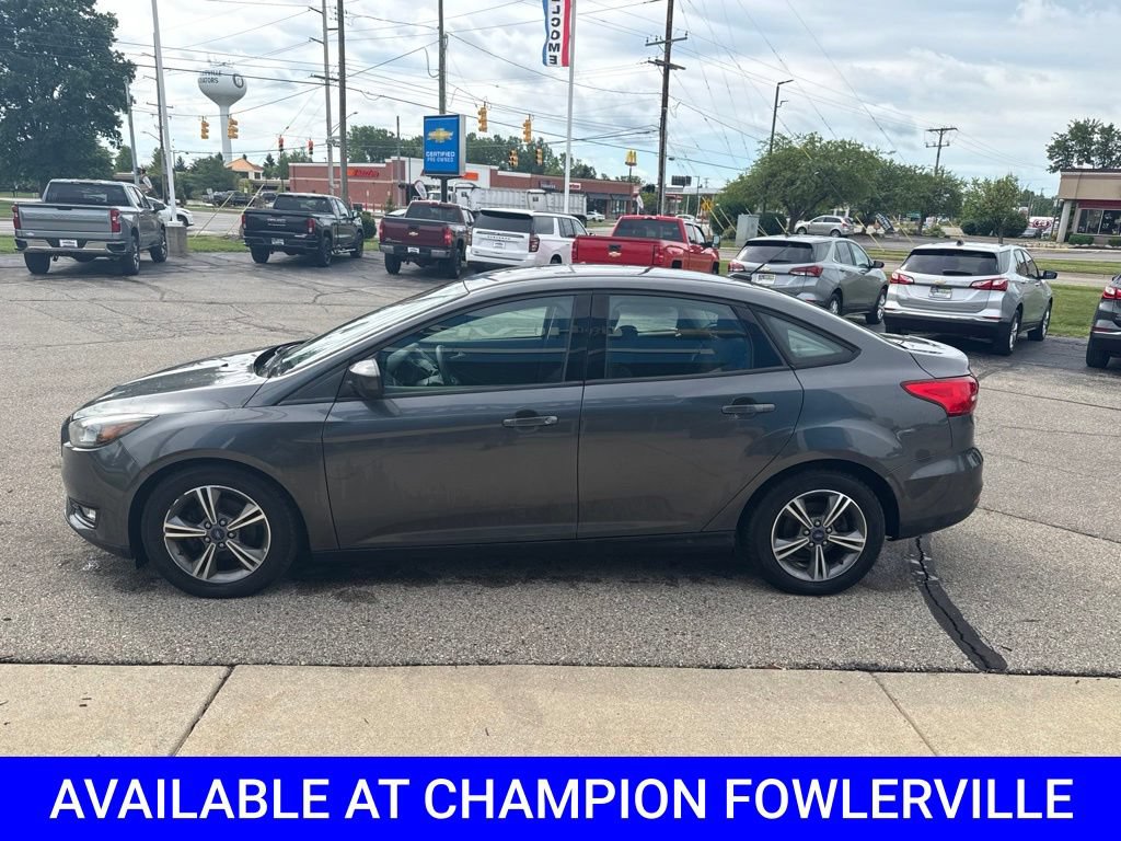 Used 2018 Ford Focus SE w/ SE Appearance Package FWD image 7