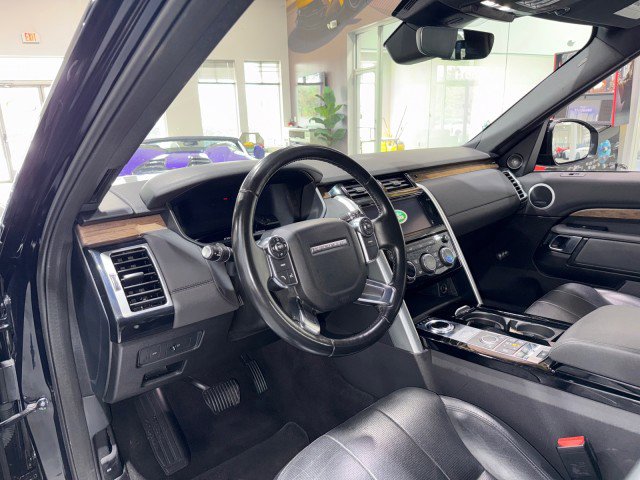 Used 2018 Land Rover Discovery HSE AWD/4WD image 6