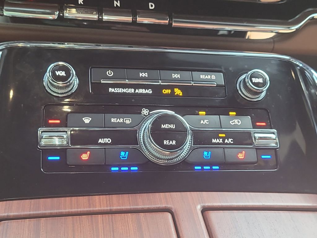 Certified 2024 Lincoln Navigator L Reserve AWD/4WD image 27