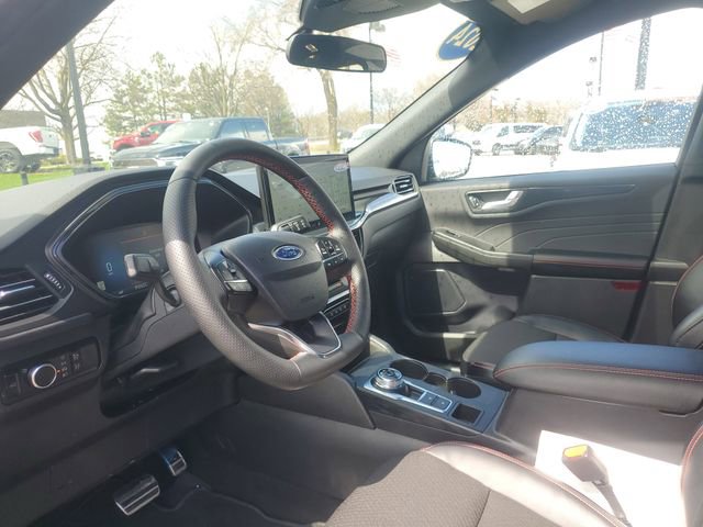 Certified 2024 Ford Escape ST-Line w/ Tech Pack #1 AWD/4WD image 13