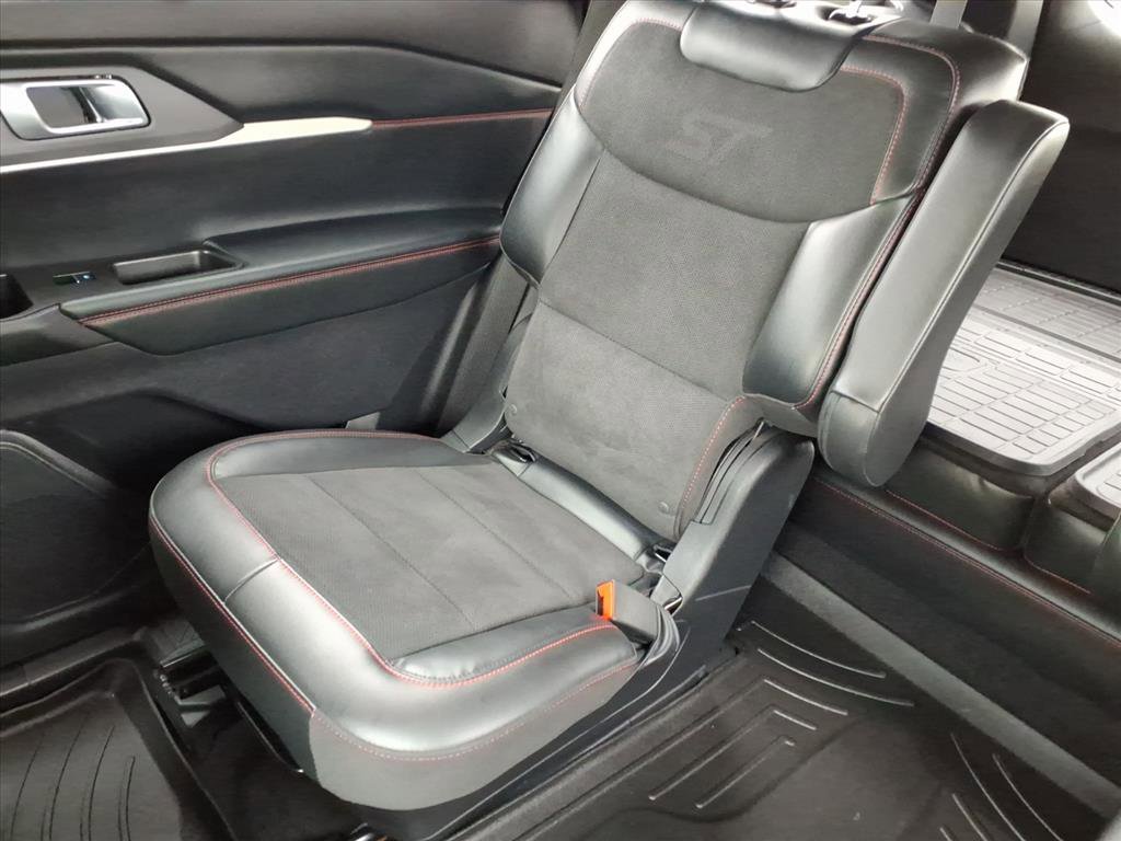 Used 2025 Ford Explorer ST AWD/4WD image 22